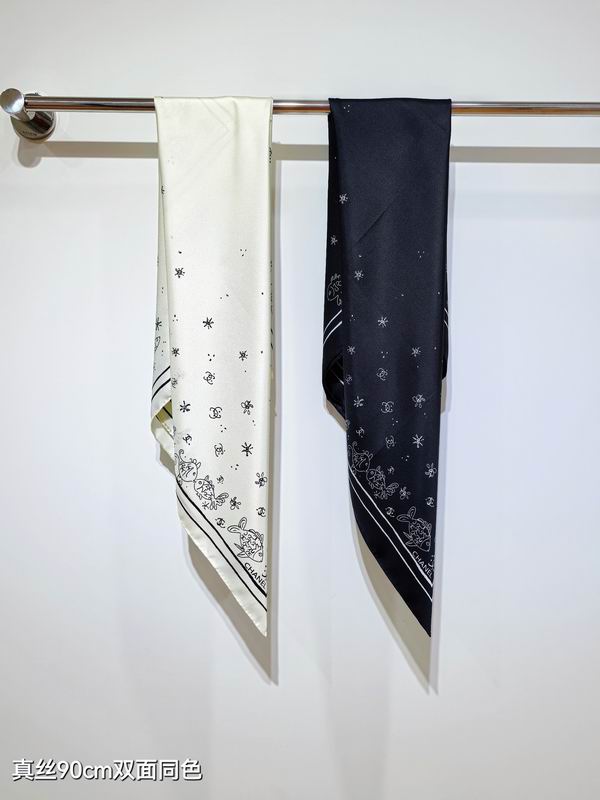 Chanel silk scarf 90X90cm E051720